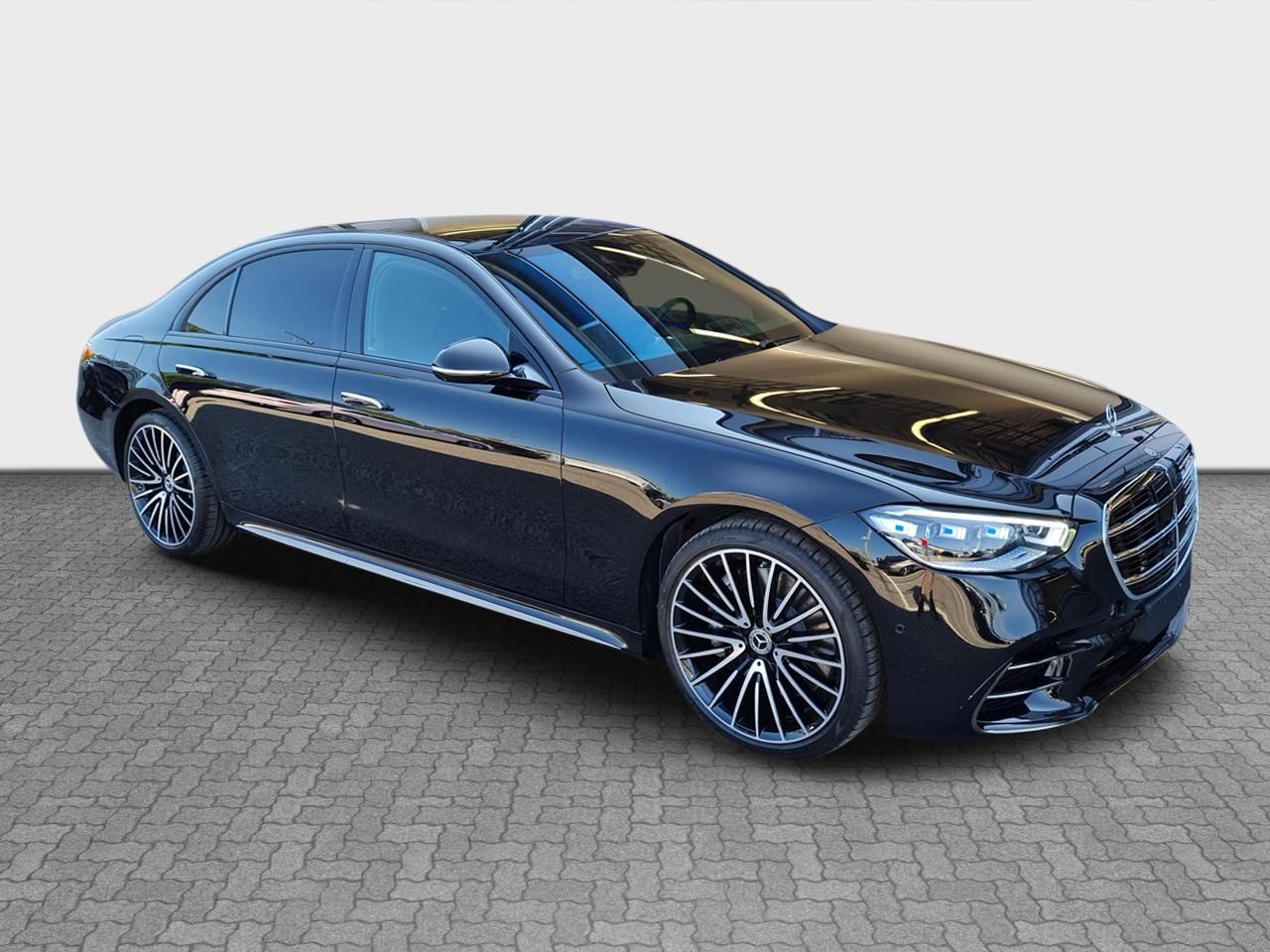 MERCEDES S 450d 4MATIC AMG LONG | FACELIFT | SKLADEM | české předváděcí auto | luxusní prodloužená limuzína | nafta 390 koní | černá s černou kůží | maximální výbava | VIP sleva | nákup online | AUTOiBUY.com